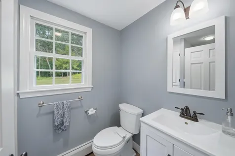24 Manchester Road Amherst NH 03031