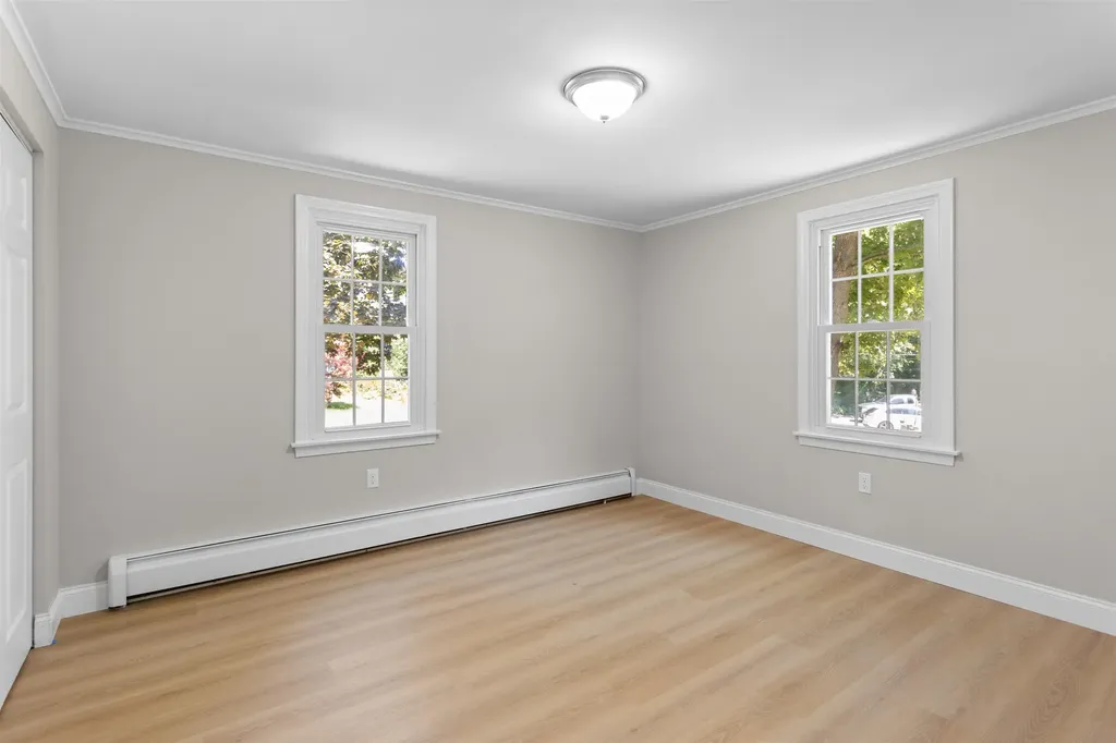 14 Derryfield Road Derry NH 03038