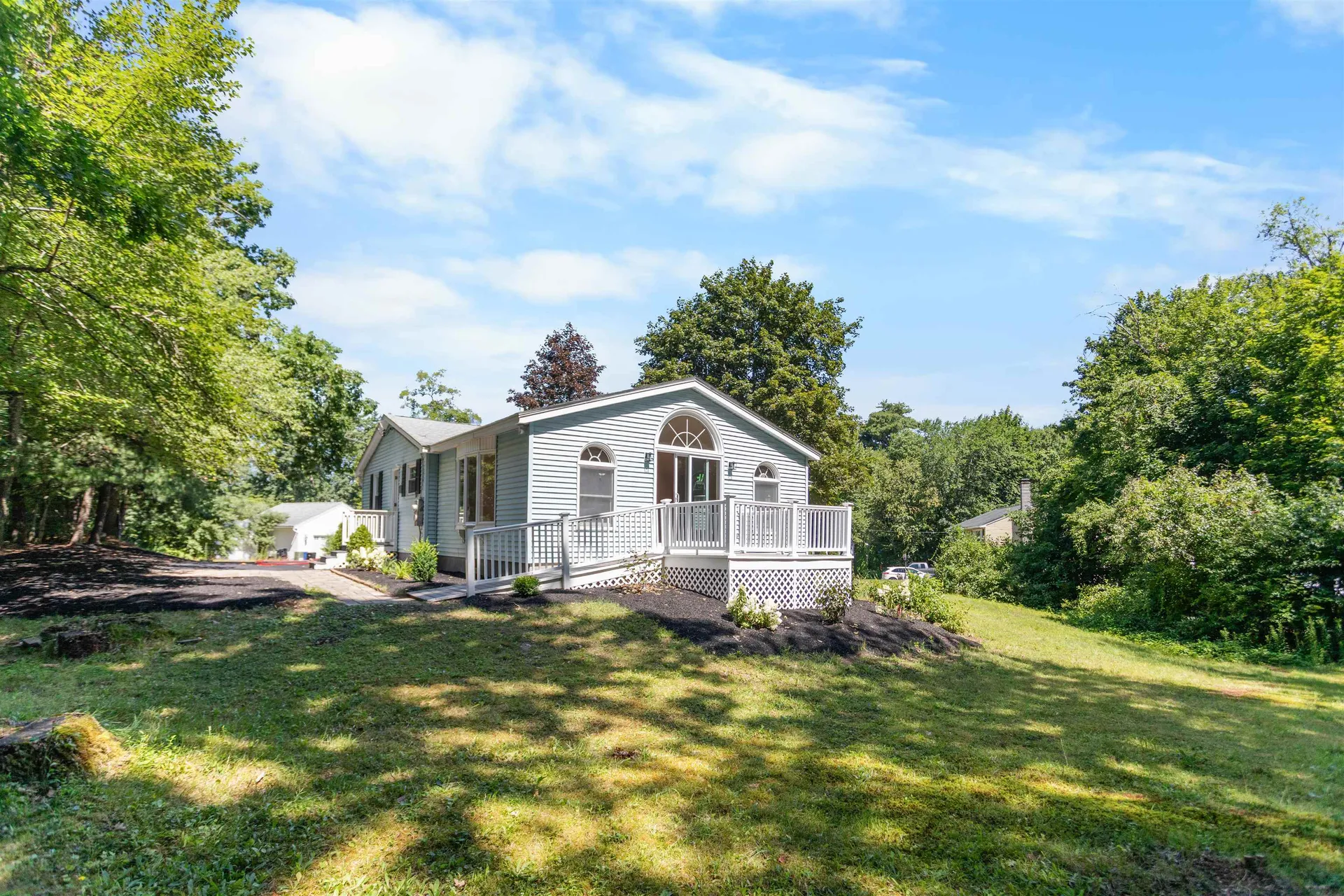 14 Derryfield Road Derry NH 03038