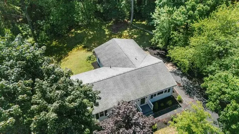 14 Derryfield Road Derry NH 03038
