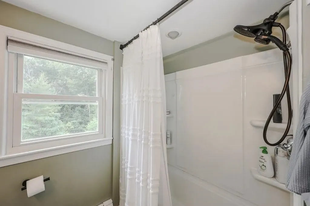 109 Pillsbury Road Londonderry NH 03053