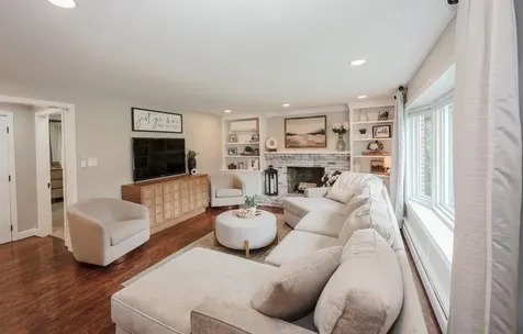 109 Pillsbury Road Londonderry NH 03053