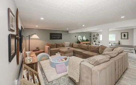 109 Pillsbury Road Londonderry NH 03053