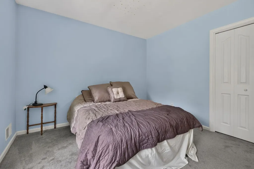 14 Naumkeag Court Litchfield NH 03052