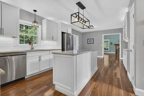 14 Naumkeag Court Litchfield NH 03052