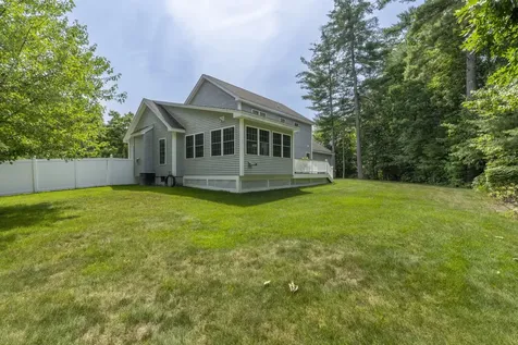 14 Naumkeag Court Litchfield NH 03052