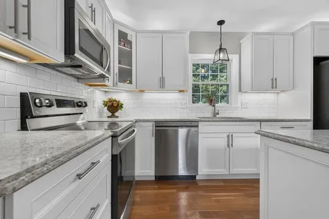 14 Naumkeag Court Litchfield NH 03052