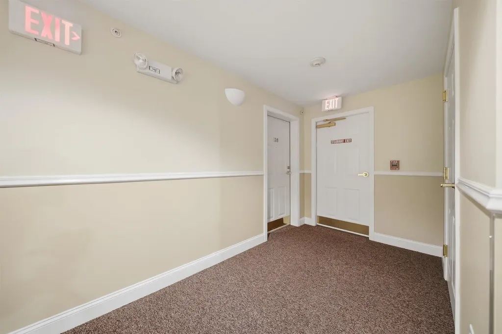 6 Crestview Circle Londonderry NH 03053