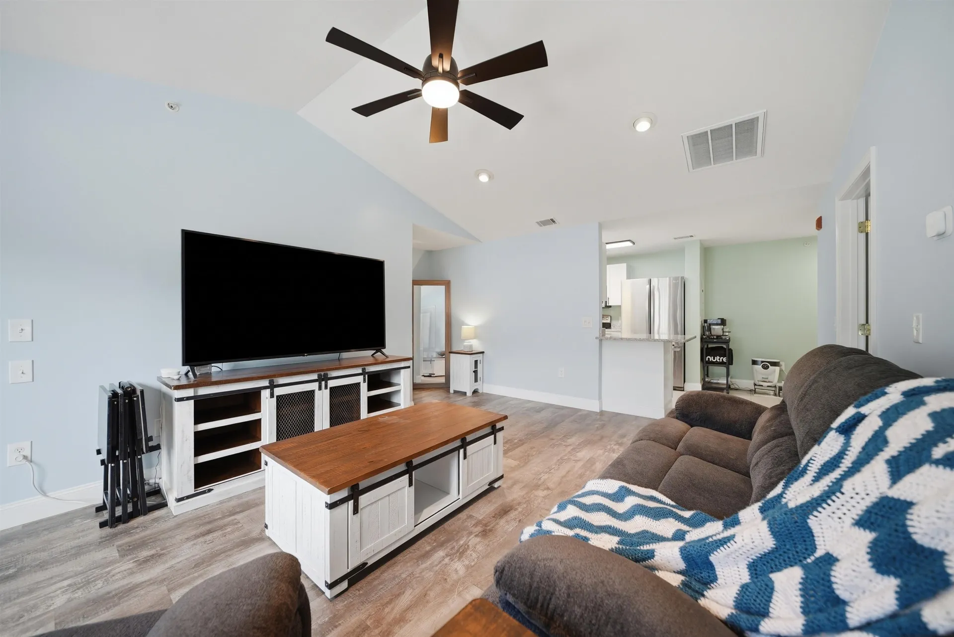 6 Crestview Circle Londonderry NH 03053