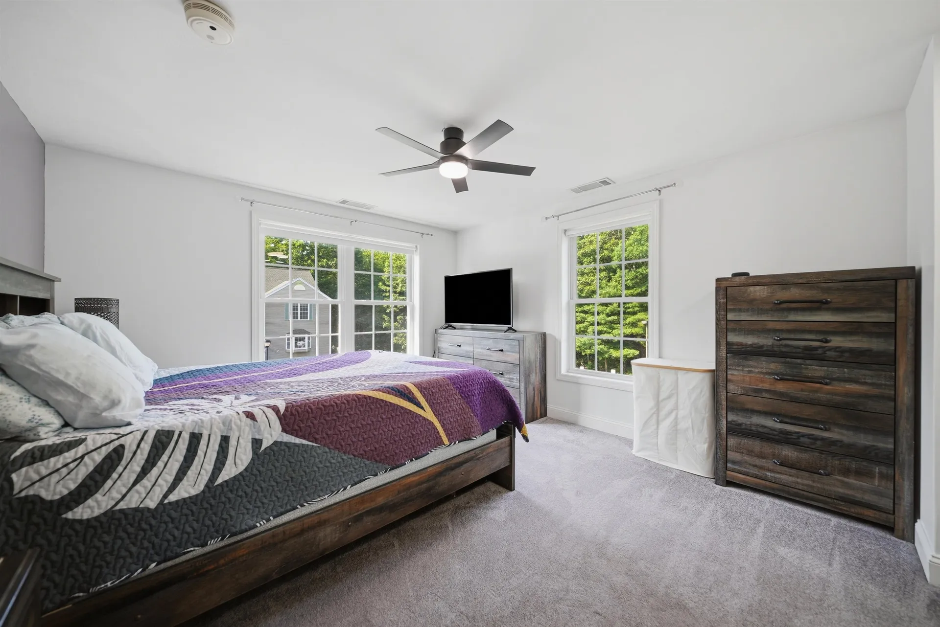6 Crestview Circle Londonderry NH 03053