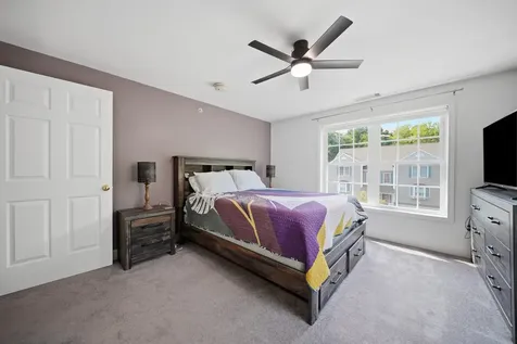 6 Crestview Circle Londonderry NH 03053