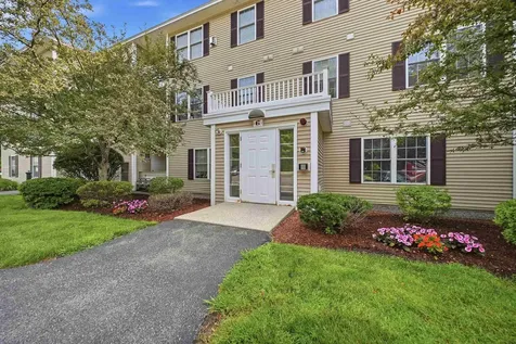 6 Crestview Circle Londonderry NH 03053