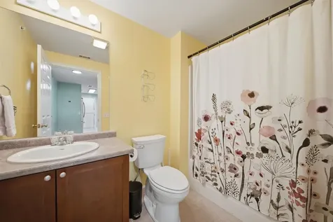 6 Crestview Circle Londonderry NH 03053