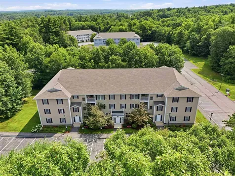 6 Crestview Circle Londonderry NH 03053