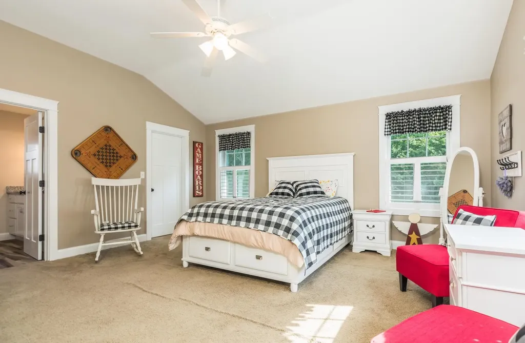 50 Laredo Lane Rochester NH 03868-4400
