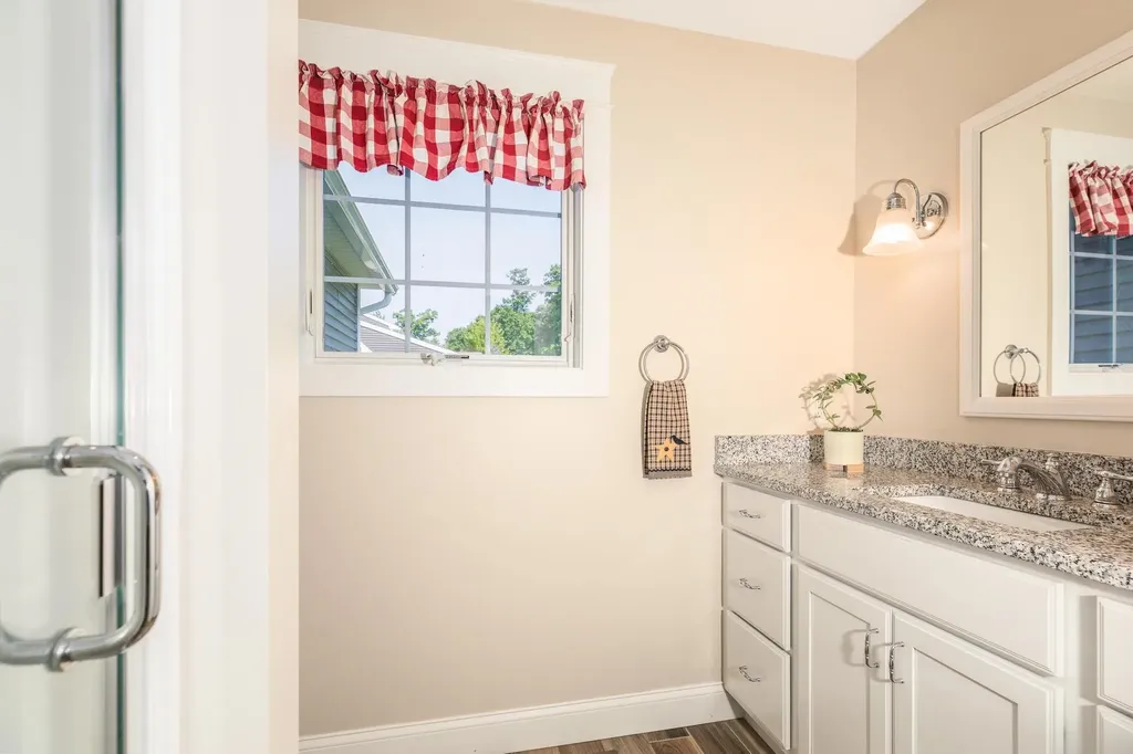 50 Laredo Lane Rochester NH 03868-4400