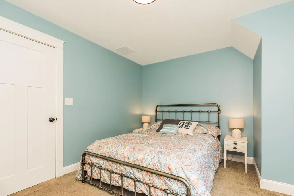 50 Laredo Lane Rochester NH 03868-4400