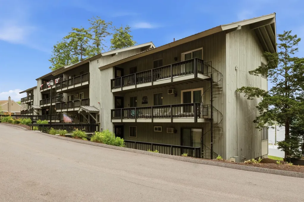 883 Weirs Boulevard Laconia NH 03246