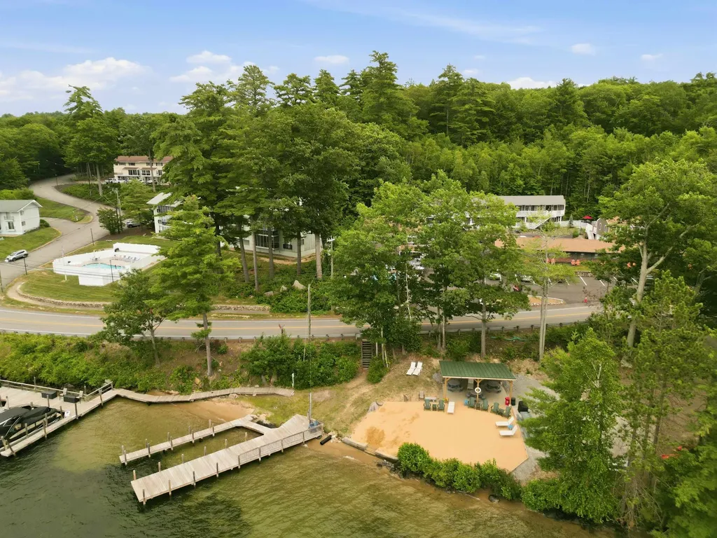 883 Weirs Boulevard Laconia NH 03246
