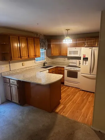 49 Oakridge Drive Londonderry NH 03053