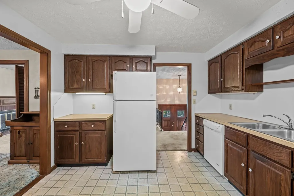 312 Walnut Hill Avenue Manchester NH 03104