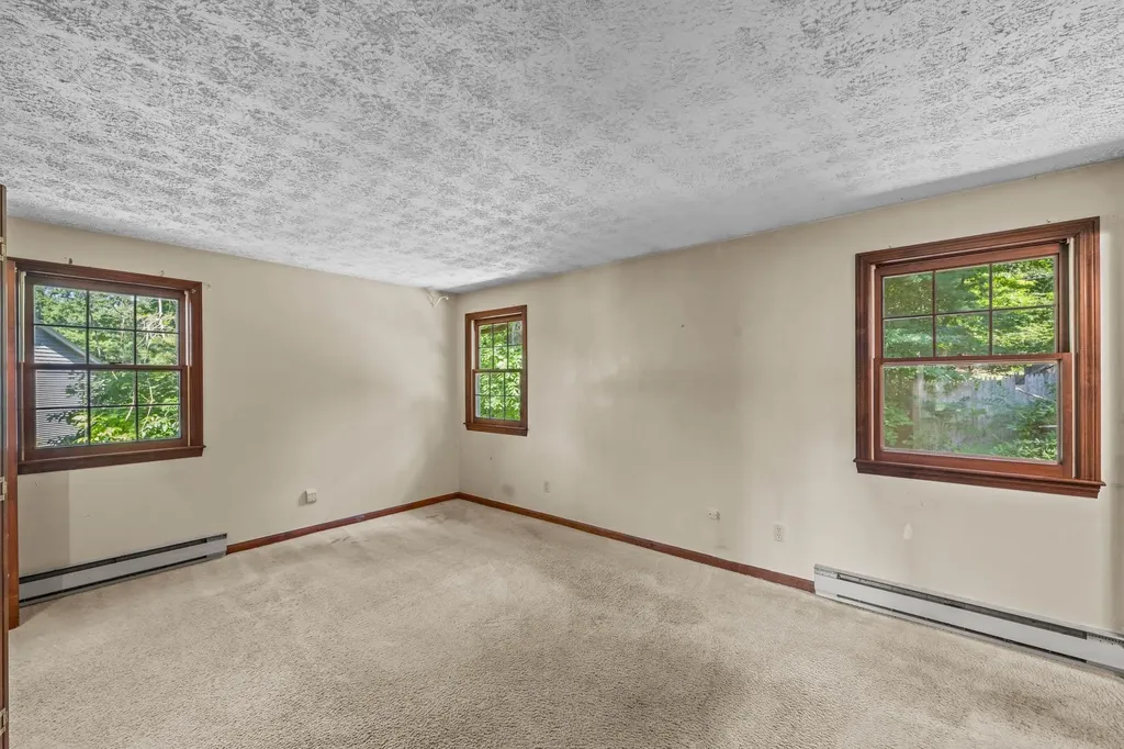 312 Walnut Hill Avenue Manchester NH 03104