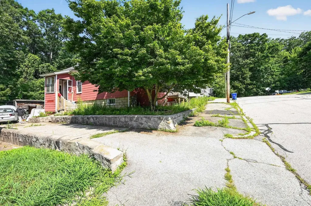 226 Lafayette Street Manchester NH 03102