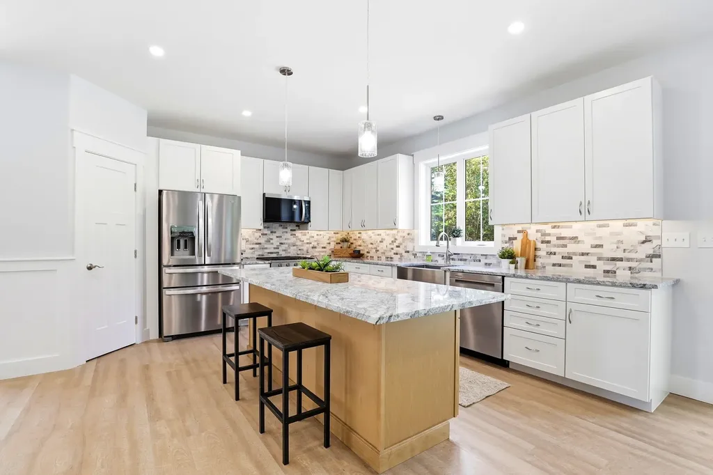 16 Spruce Pond Drive Strafford NH 03884