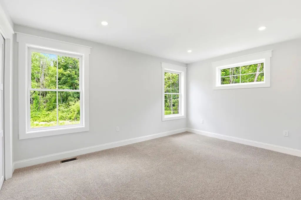 16 Spruce Pond Drive Strafford NH 03884
