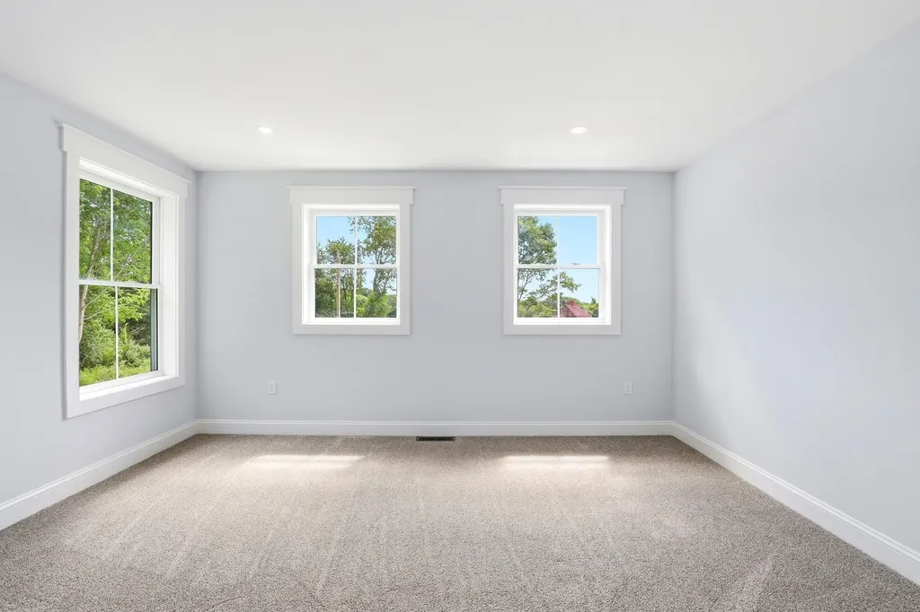 16 Spruce Pond Drive Strafford NH 03884
