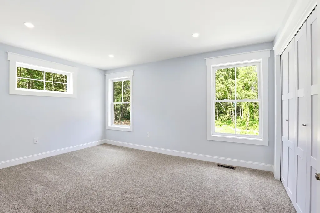 16 Spruce Pond Drive Strafford NH 03884