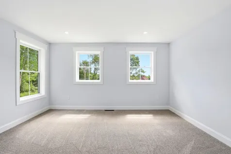 16 Spruce Pond Drive Strafford NH 03884