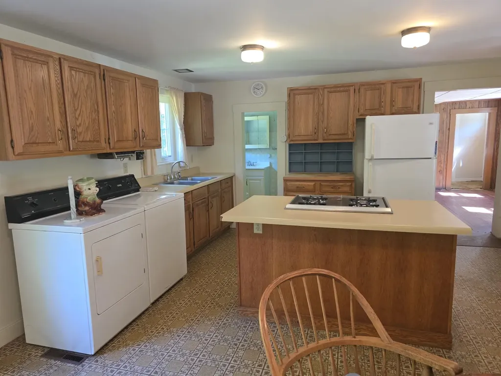 139 Pleasant Valley Road Springfield VT 05156