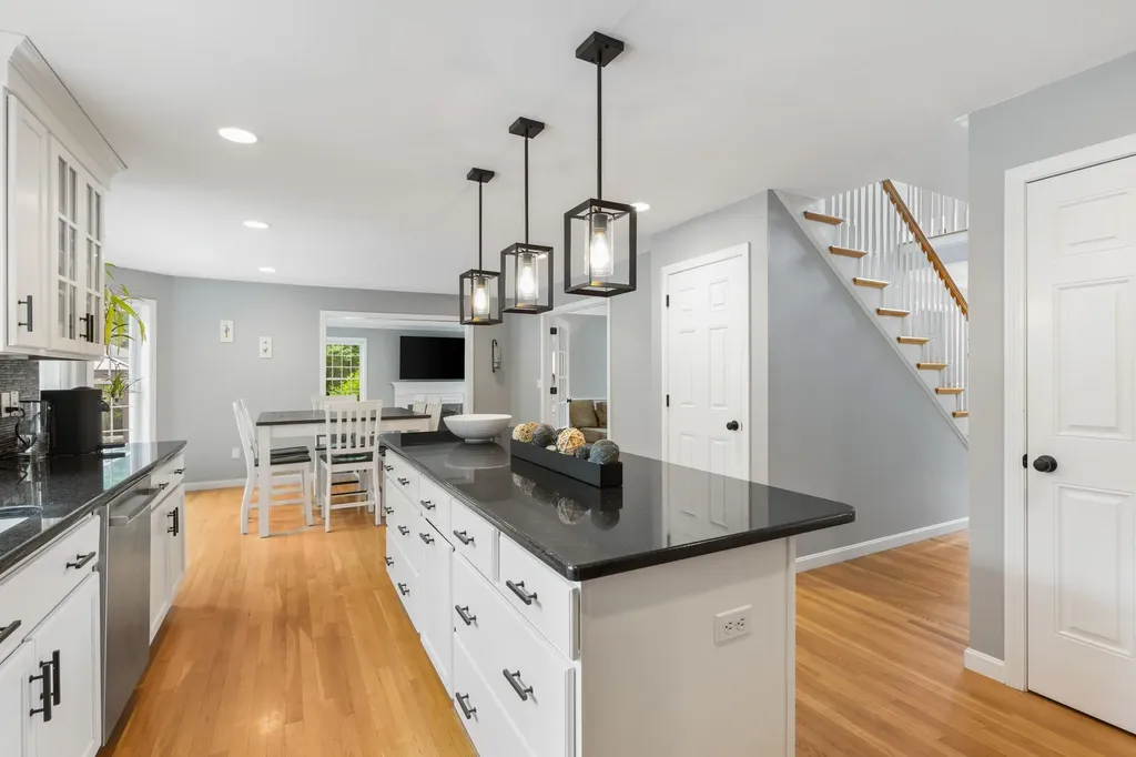 24 Thurston Drive Lee NH 03861