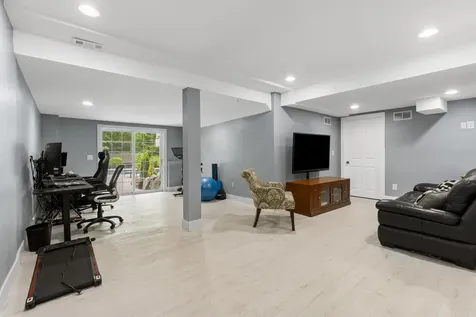 24 Thurston Drive Lee NH 03861