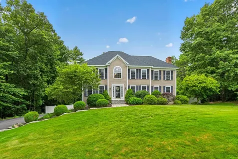 24 Thurston Drive Lee NH 03861