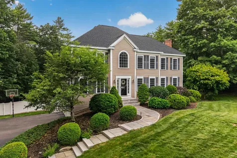 24 Thurston Drive Lee NH 03861