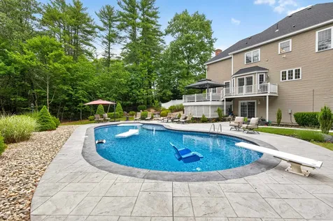 24 Thurston Drive Lee NH 03861