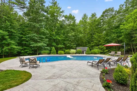 24 Thurston Drive Lee NH 03861