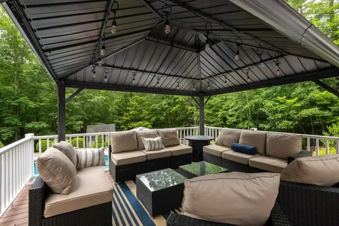 24 Thurston Drive Lee NH 03861