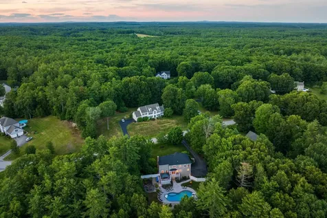 24 Thurston Drive Lee NH 03861