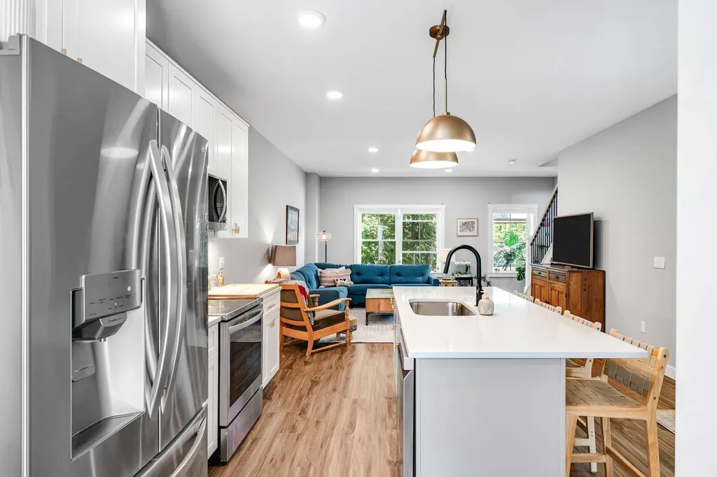 31 Gardner Lane Waterbury VT 05676