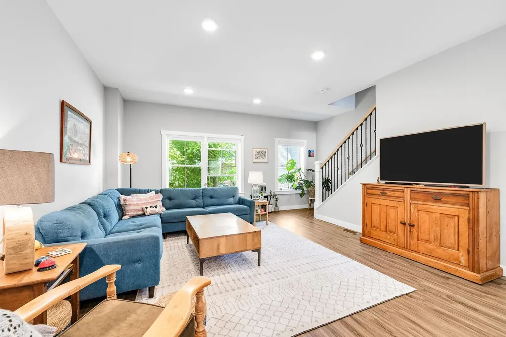 31 Gardner Lane Waterbury VT 05676