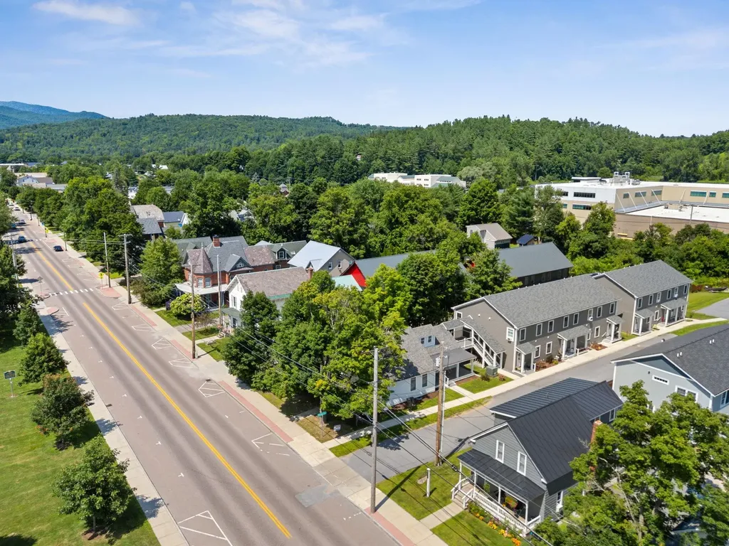 31 Gardner Lane Waterbury VT 05676