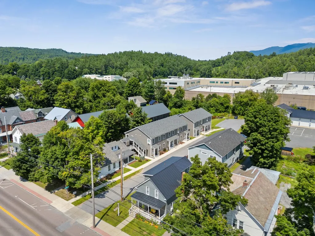 31 Gardner Lane Waterbury VT 05676