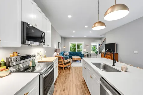 31 Gardner Lane Waterbury VT 05676
