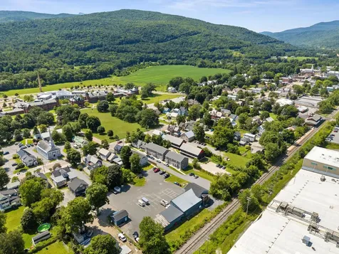 31 Gardner Lane Waterbury VT 05676