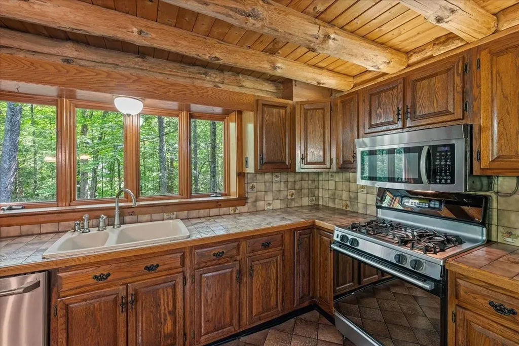 34 Edwards Mill Road Chester NH 03036