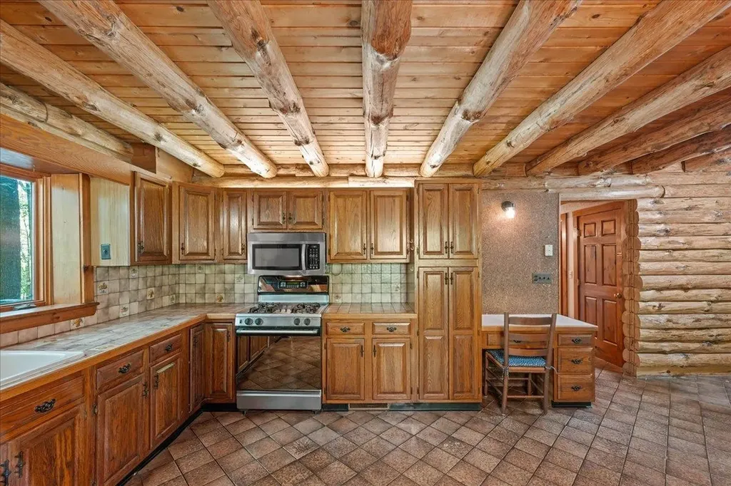 34 Edwards Mill Road Chester NH 03036