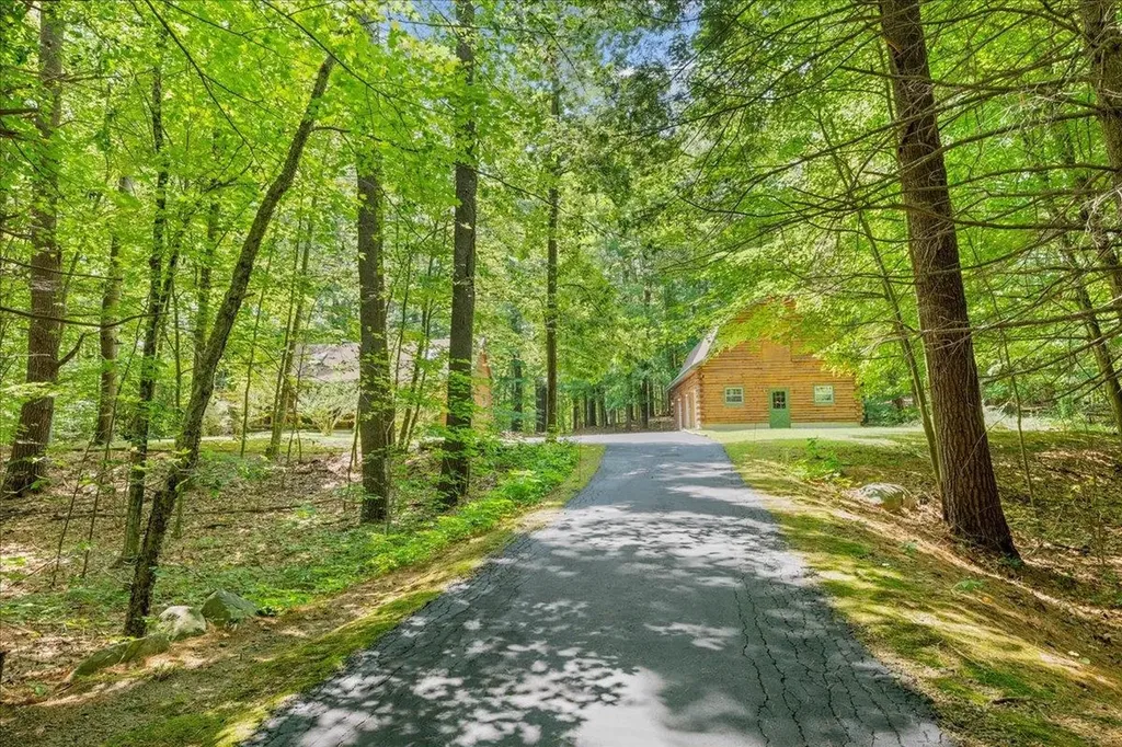 34 Edwards Mill Road Chester NH 03036